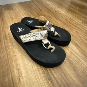 Corkys Embellished Platform Thong Sandals Size 9 NWOT